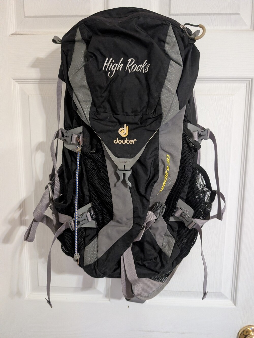 Deuter Backpack Speedlite 30 850 Hiking Camping Day Trip Black Gray